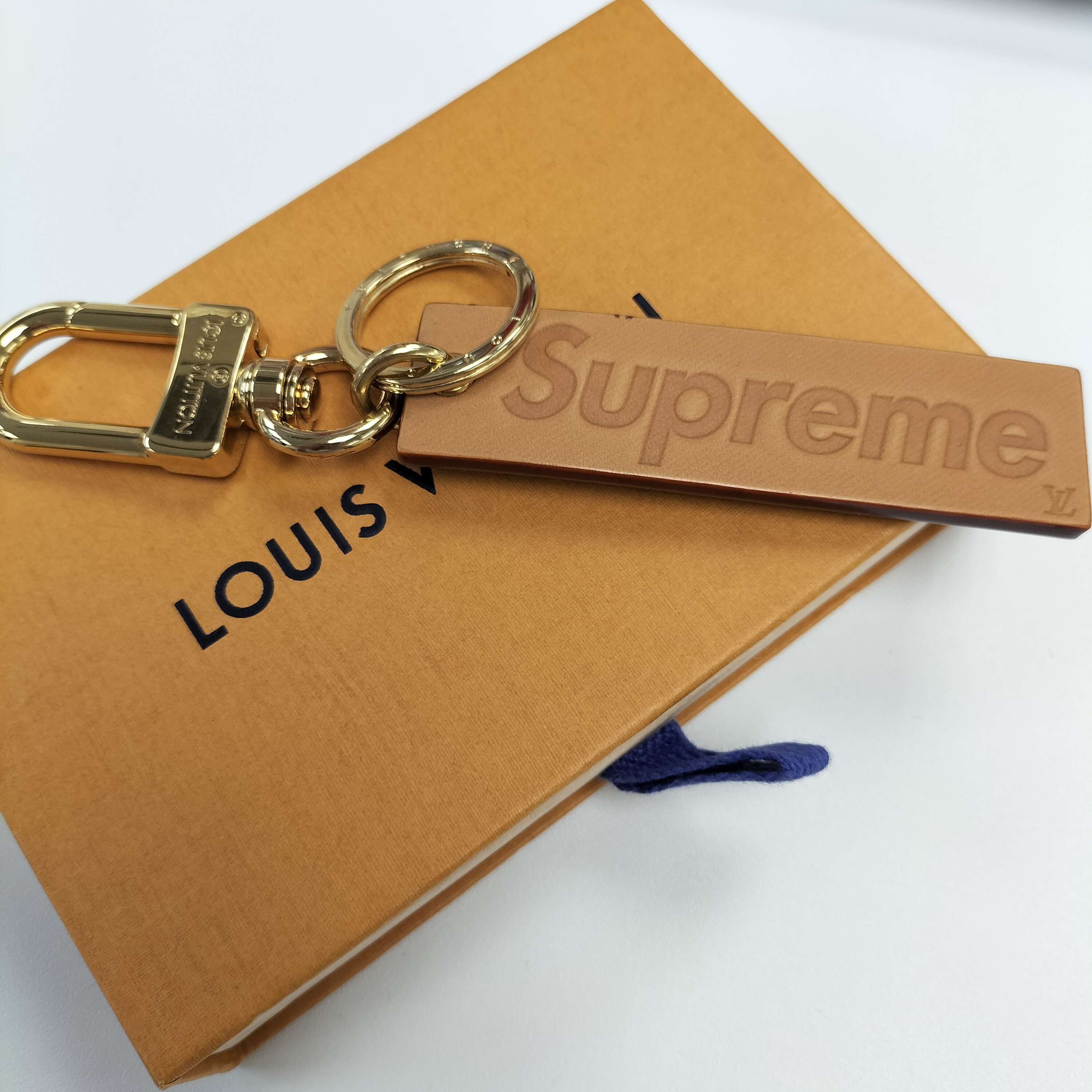 Supreme / Louis Vuitton KeyHolder