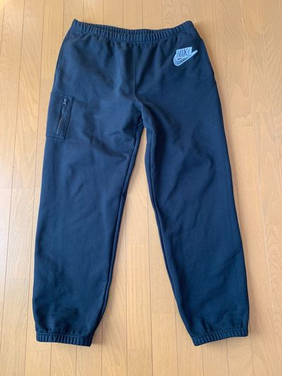 Supreme / Nike® Cargo Sweatpant "Black"
