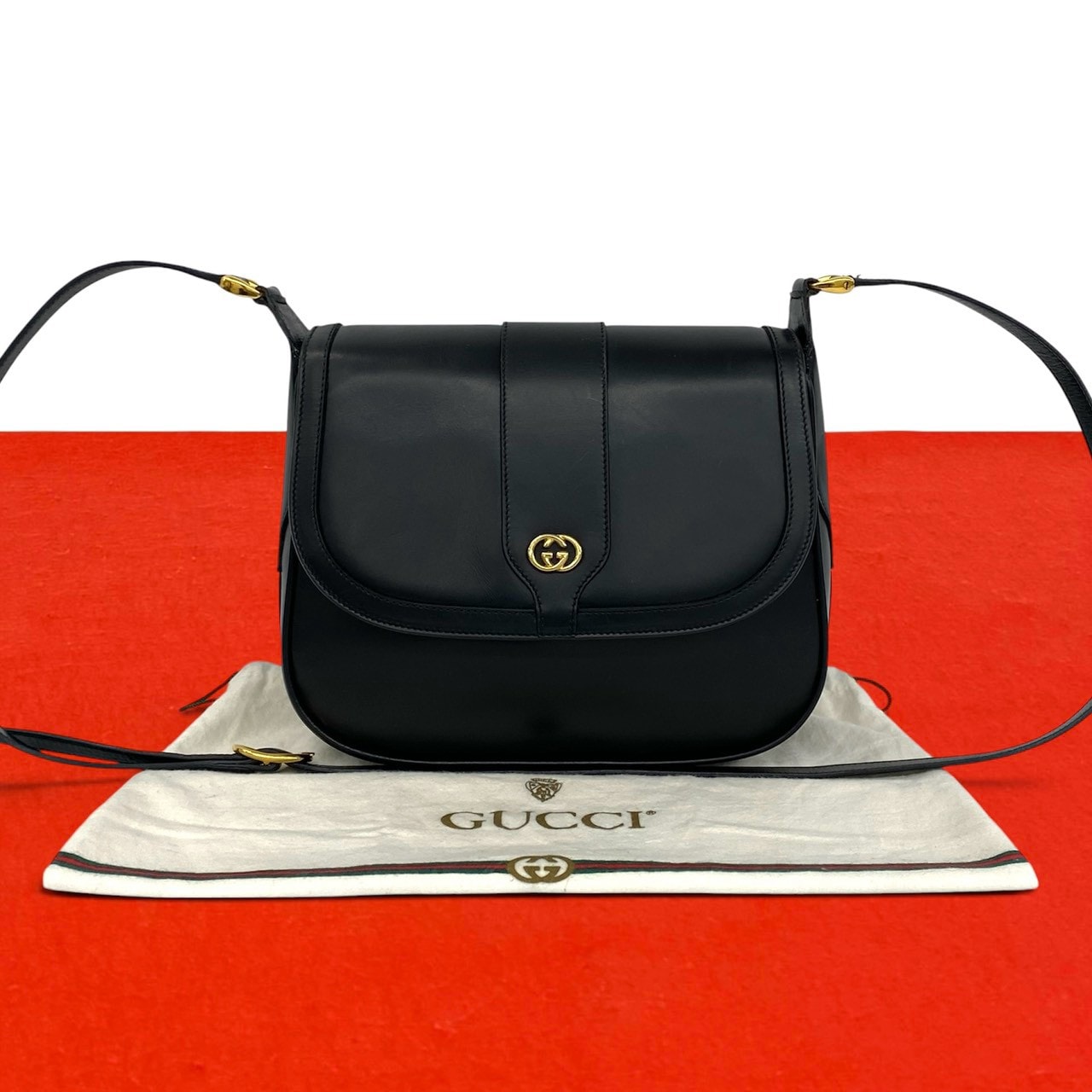 GUCCI グッチ GG ロゴ 金具 レザー ショルダーバッグ ブラック
814-9