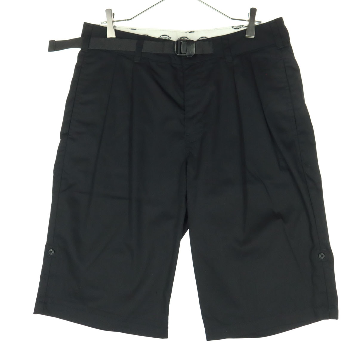 美品 Dickies ディッキーズ ワンポイントロゴ タック入り ハーフパンツ 32 ブラック サイドロールアップ