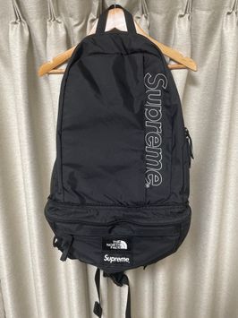 Supreme / The North Face Trekking Convertible Backpack + Waist Bag