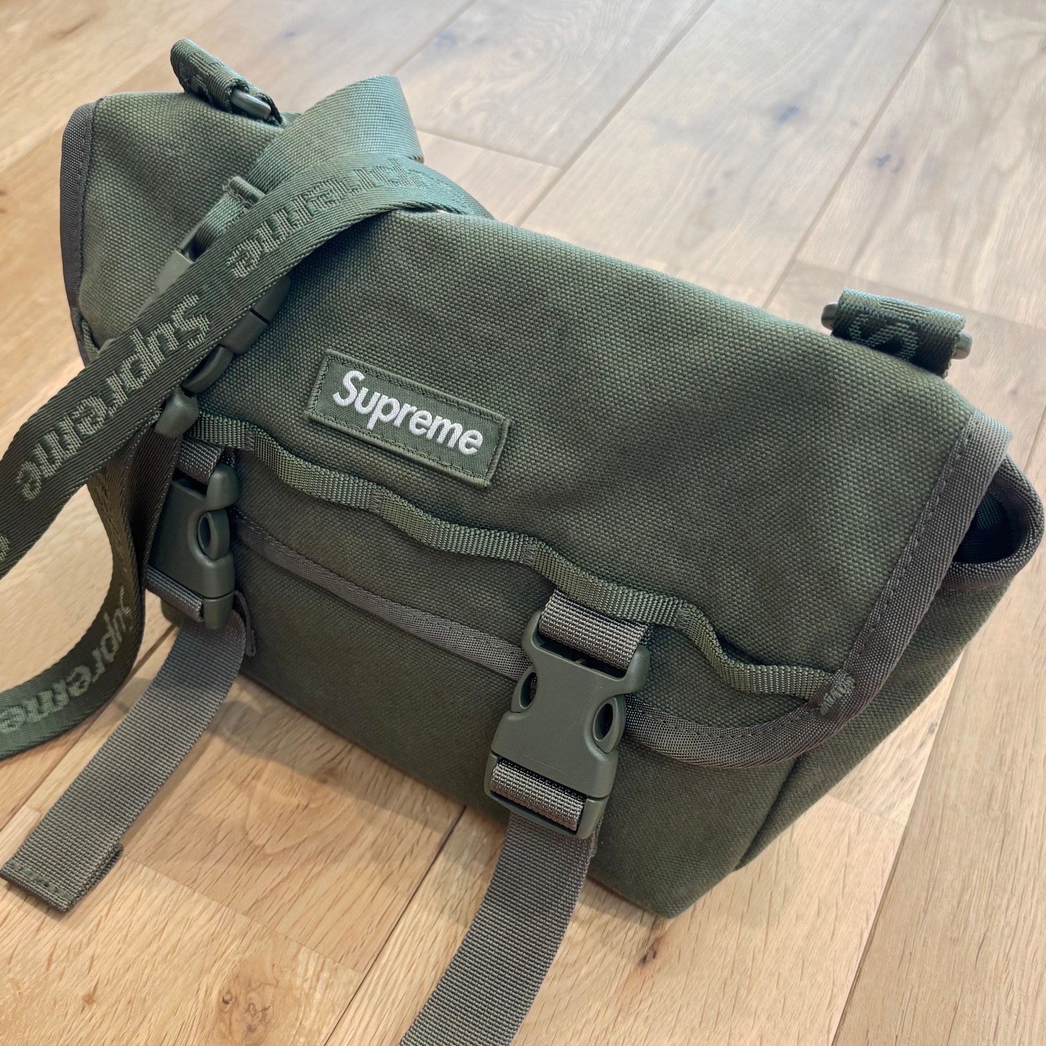 Supreme 25SS Mini Messenger Bag "Olive"