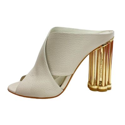 サルヴァトーレフェラガモ Salvatore Ferragamo パンプス ABRIOLA サンダル ホワイト