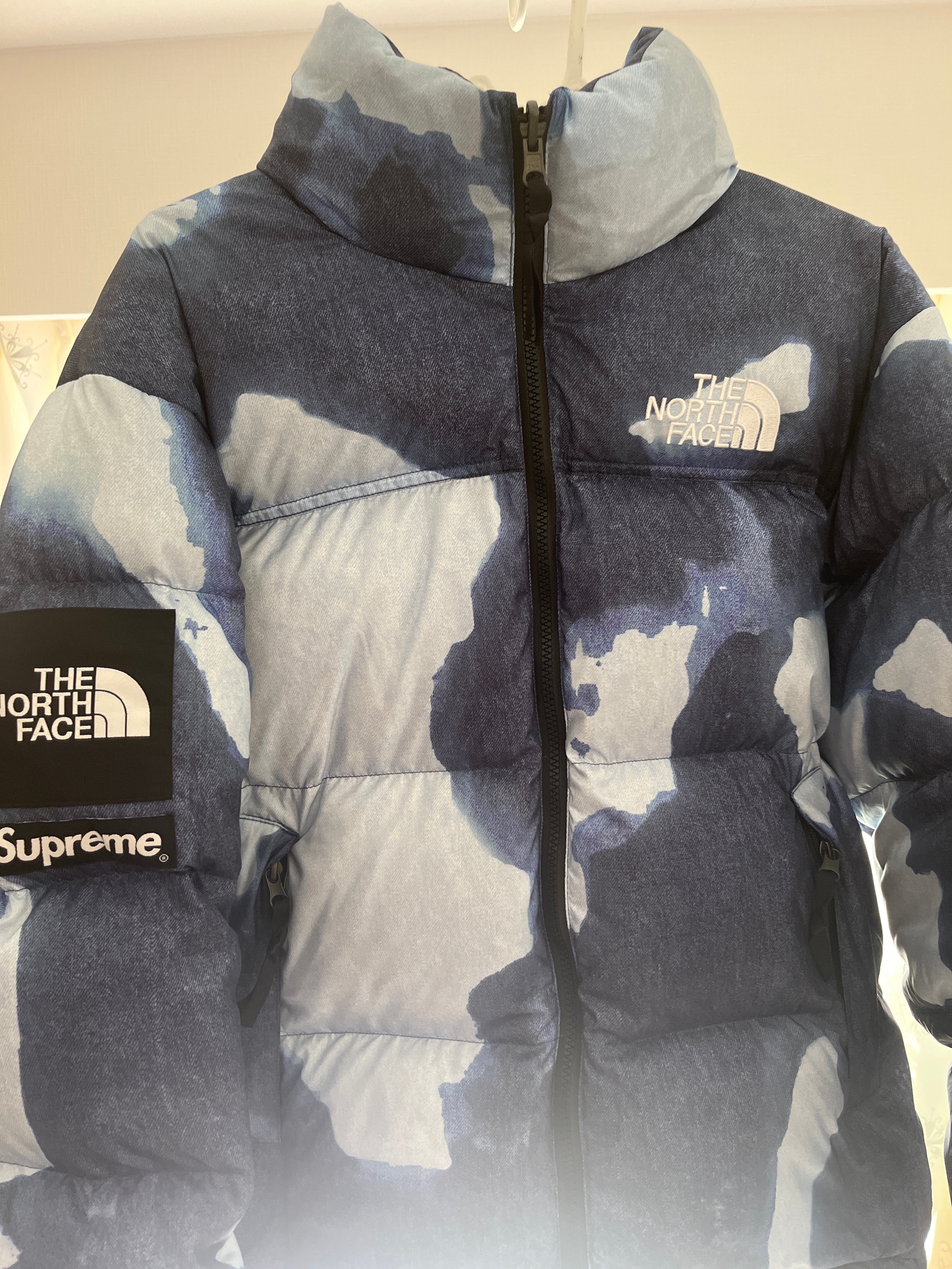 Supreme x The North Face Bleached Denim Print Nuptse Jacket "Indigo"
