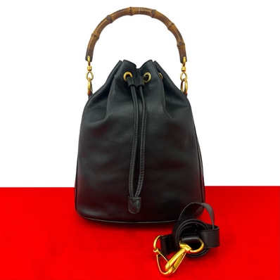 GUCCI グッチ バンブー レザー バンブー ショルダーバッグ ブラック
32590