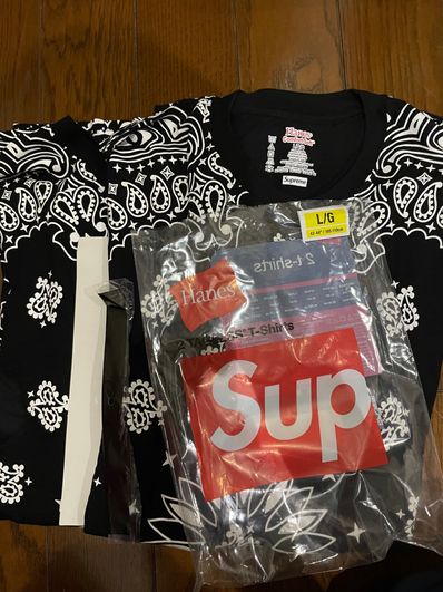 Supreme x Hanes Bandana Tagless Tees (2 Pack) "Black"