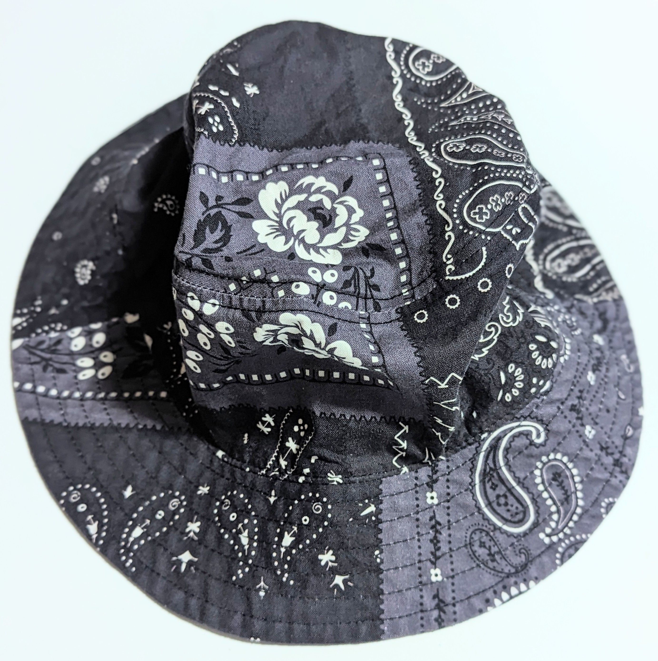 Kith Deconstructed Bandana Bucket Hat "Black"