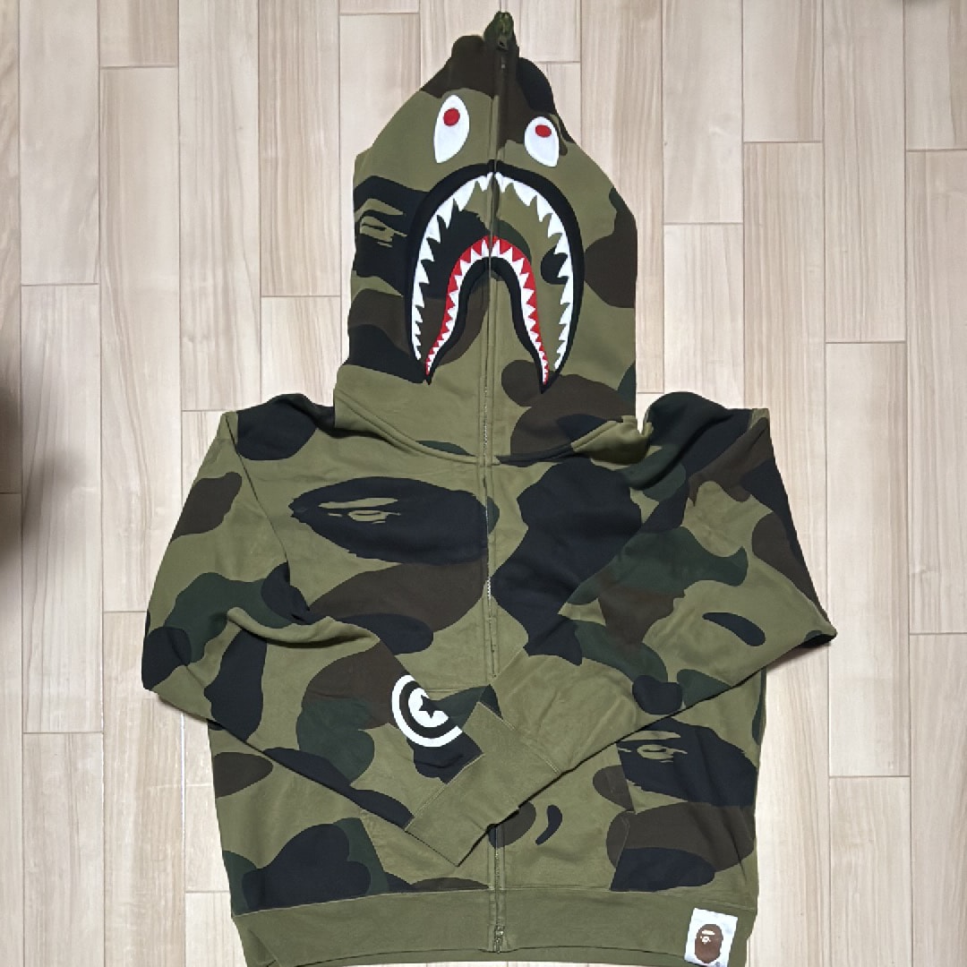 ジップパーカー