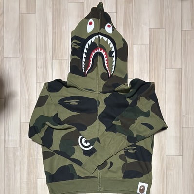 ジップパーカー