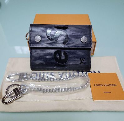 Louis Vuitton x Supreme Chain Wallet "Black"
