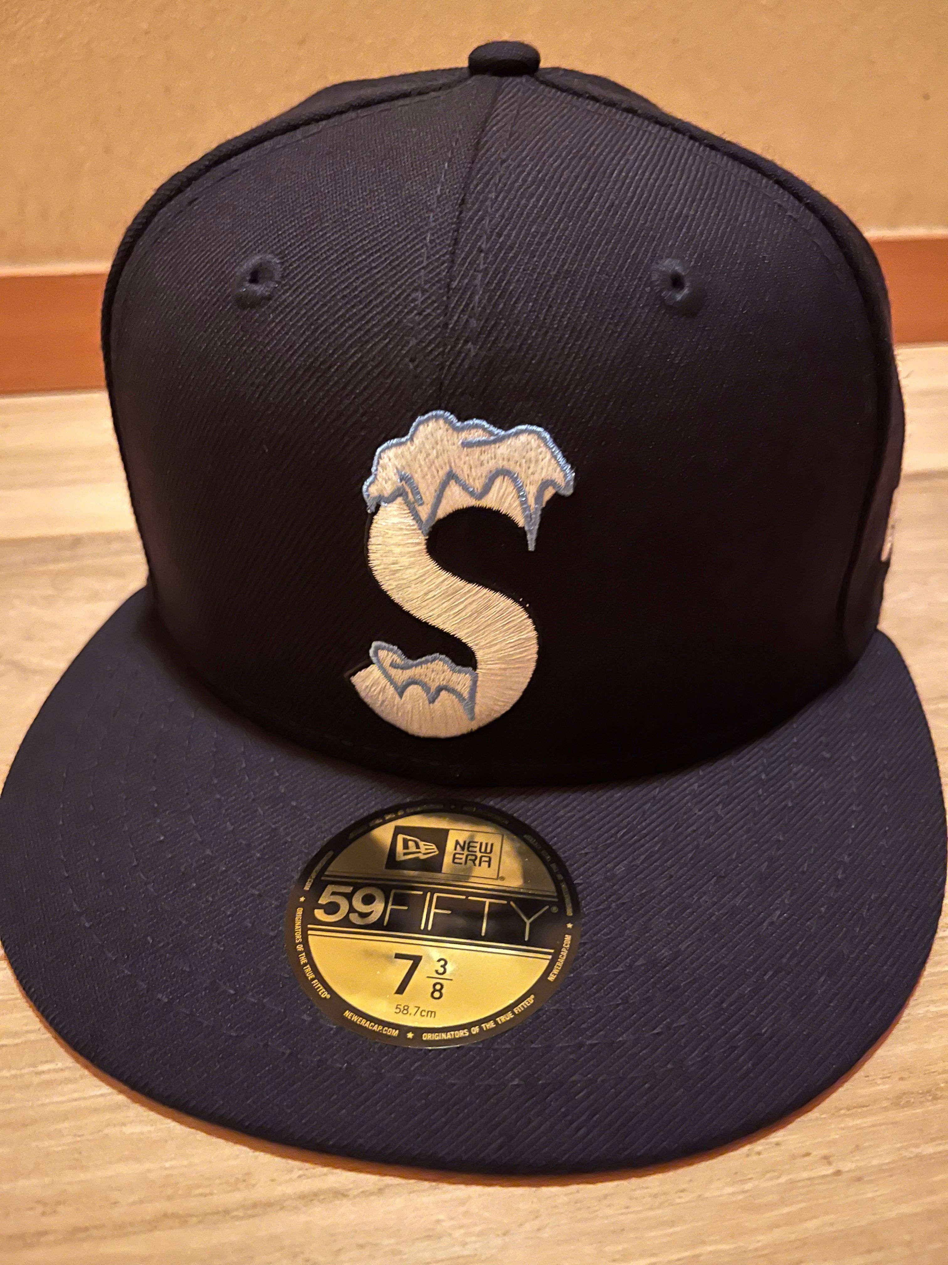 Supreme S Logo New Era® "Navy" (20FW)