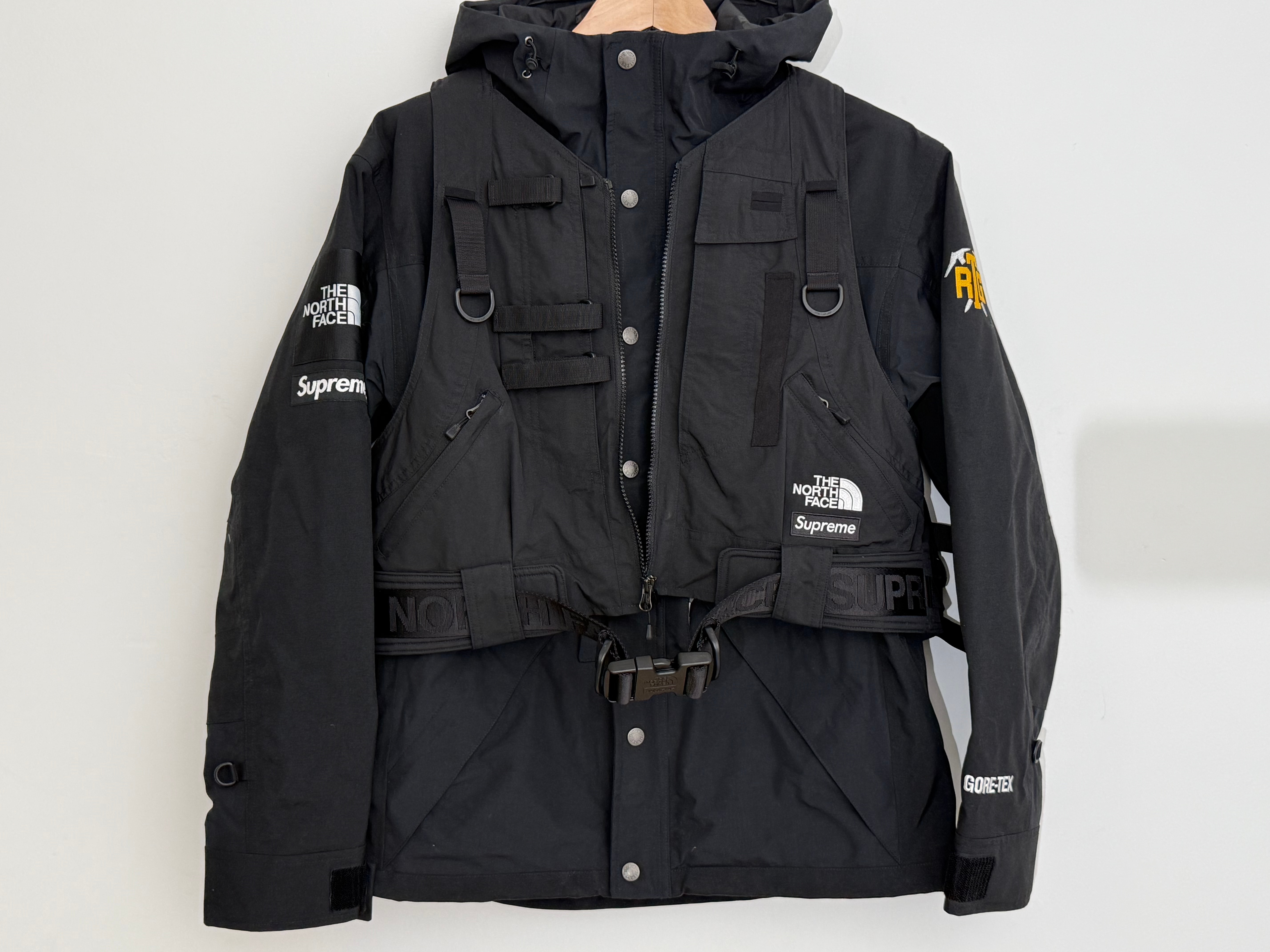 Supreme Jacquard Logos Denim Trucker Jacket 