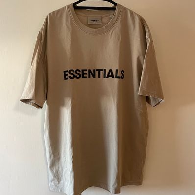 FEAR OF GOD ESSENTIALS 3D Silicon Applique Boxy T-Shirt "Tan/String"