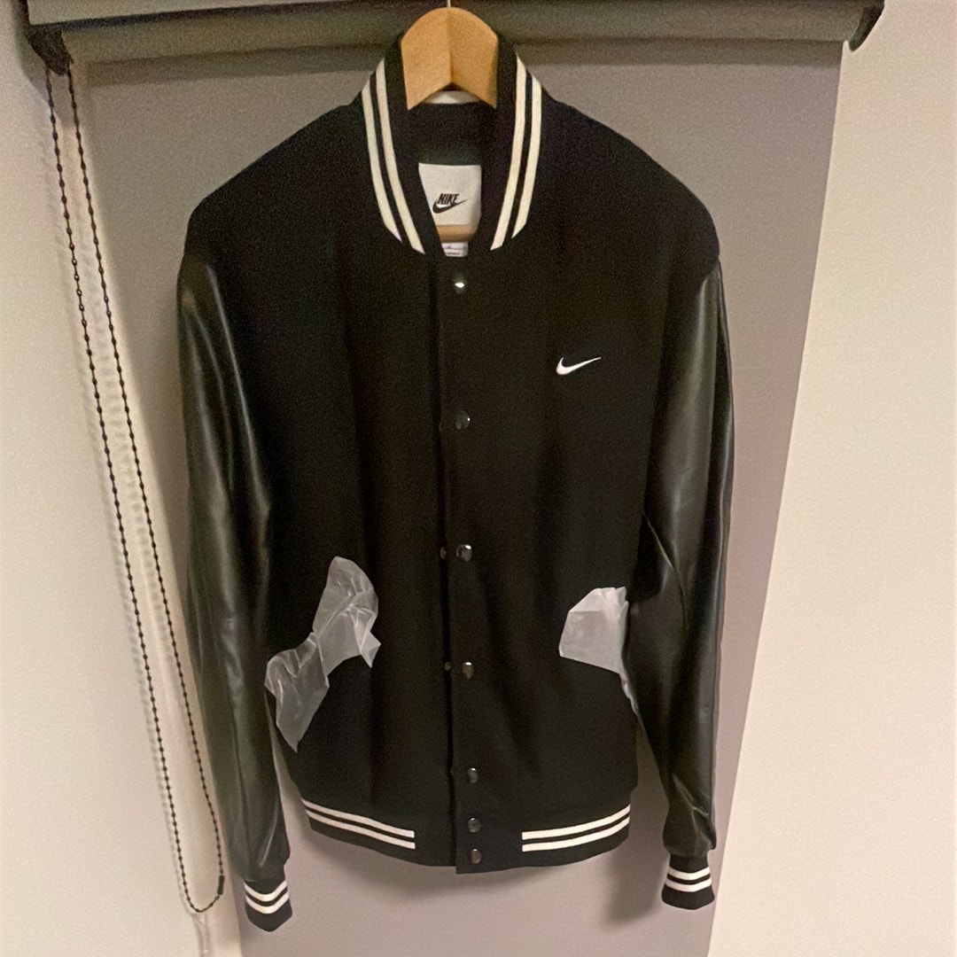 未使用品NIKEスタジャン