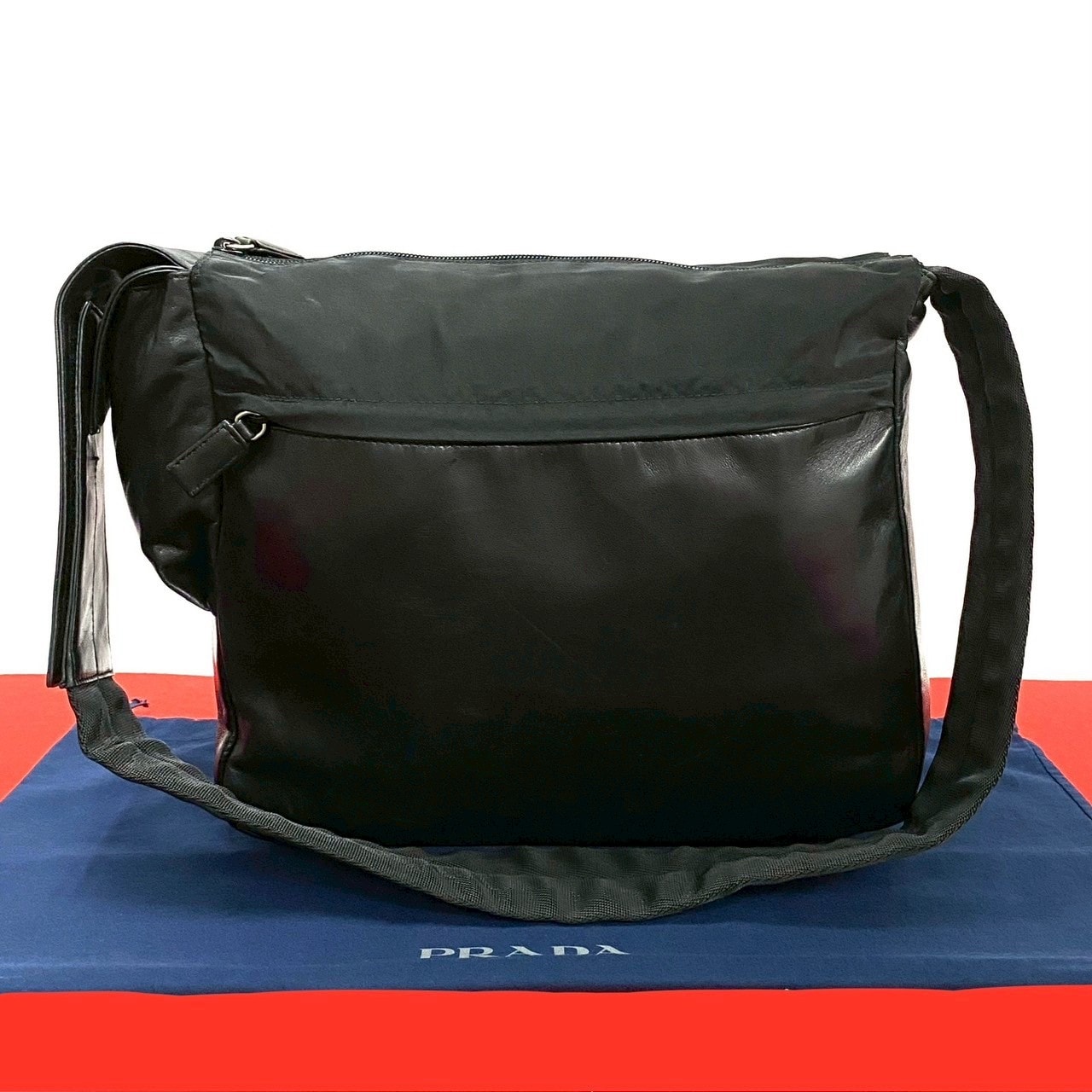 PRADA プラダ ロゴ レザー ショルダーバッグ ブラック
 505-4