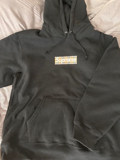 Supreme / Burberry Box Logo Hooded Sweatshirt "Black"