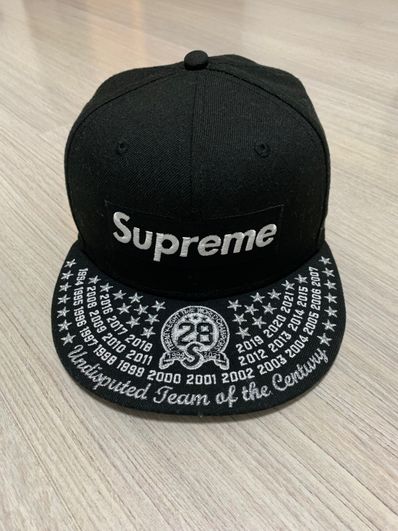 Supreme Undisputed Box Logo New Era "Black"