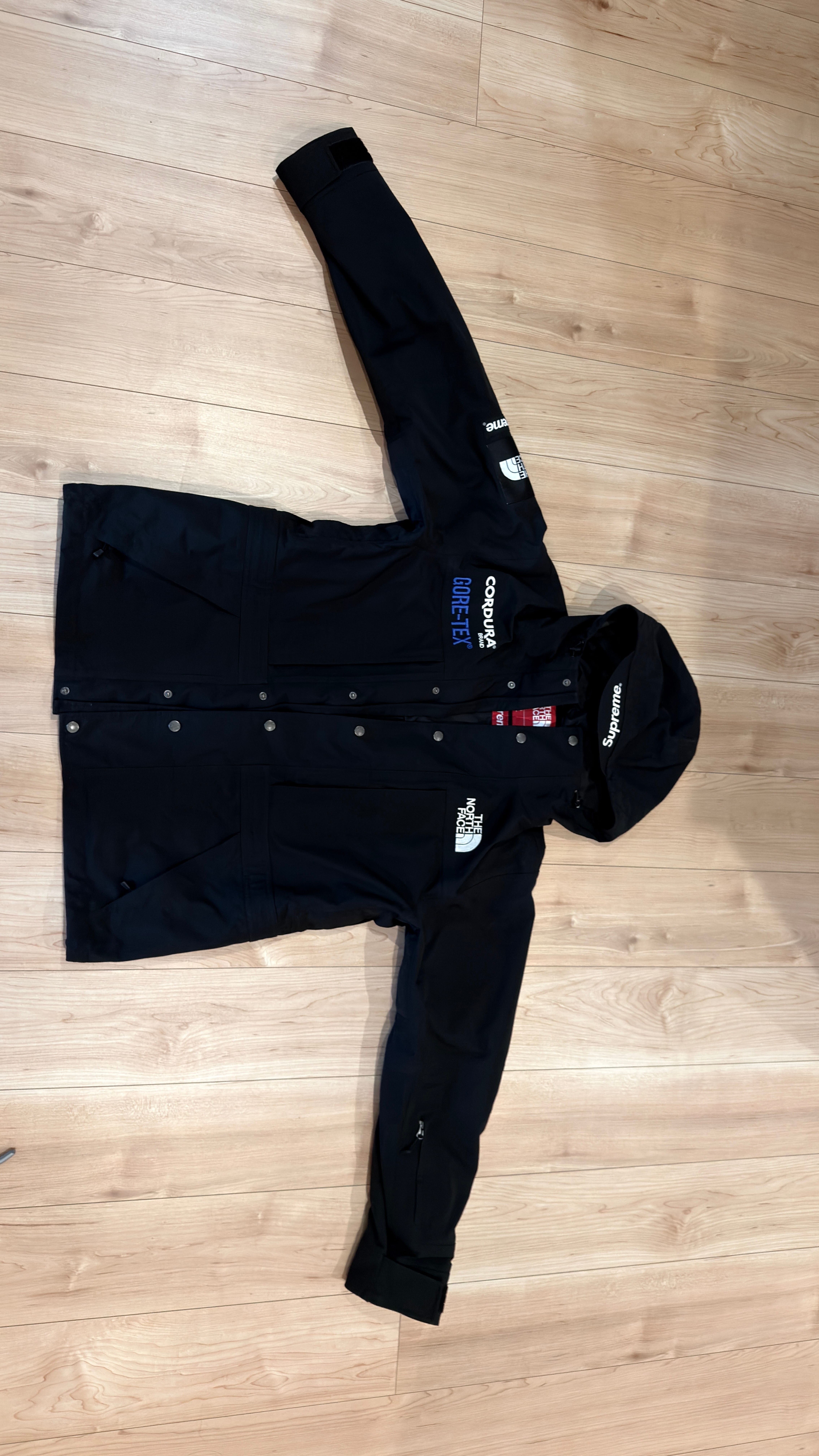 Supreme x The North Face Expedition Jacket "Black"