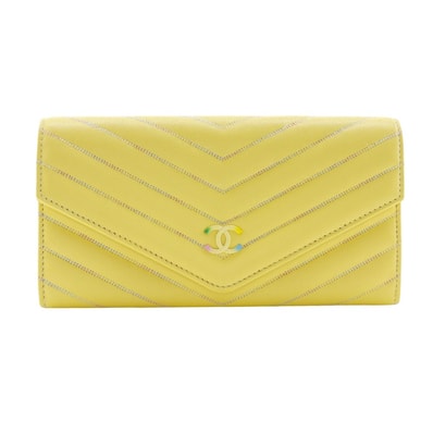 シャネル Vステッチ ココマーク レディース長財布