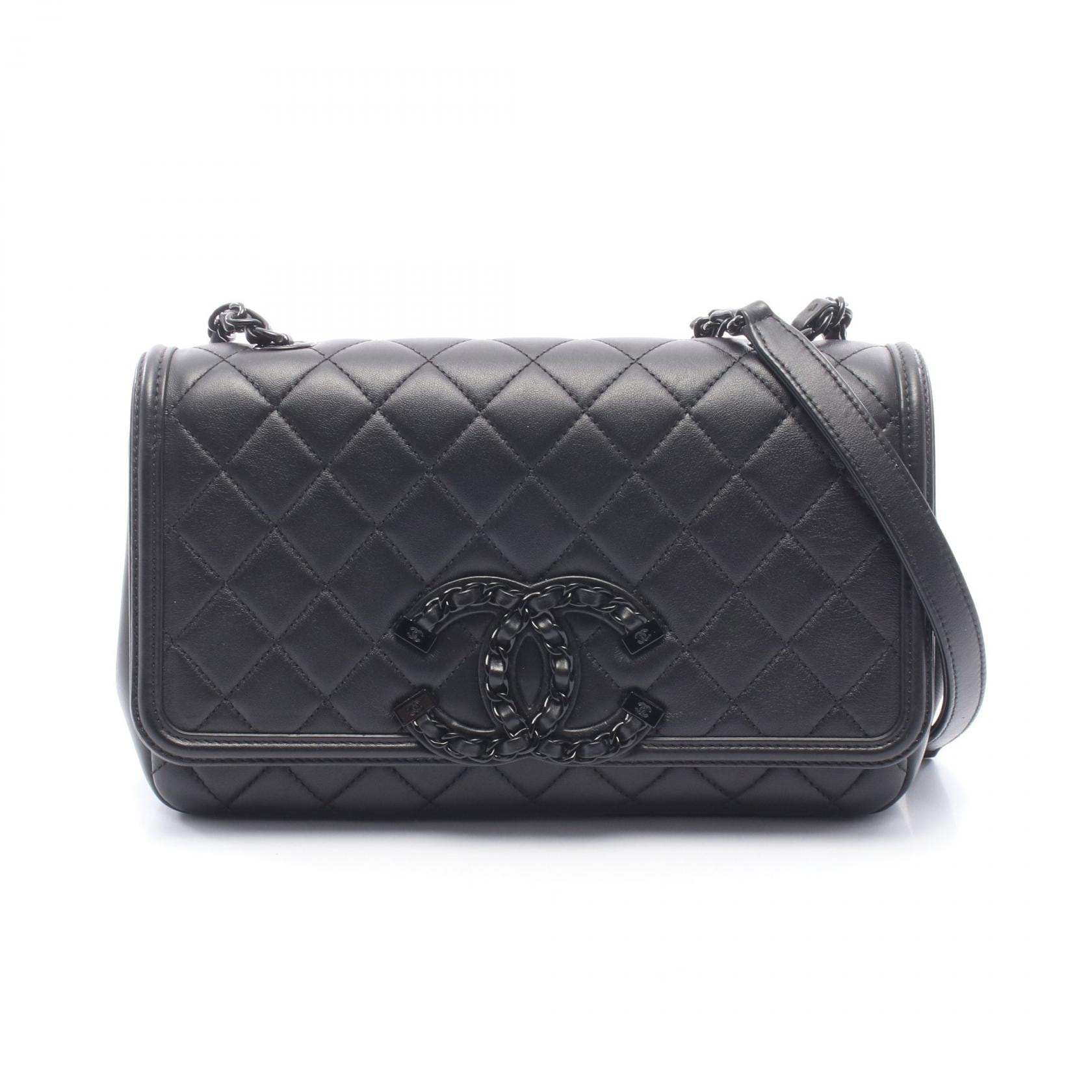 シャネル CHANEL マトラッセ ショルダーバッグ バッグ レザー レディース ブラック系 【中古】
