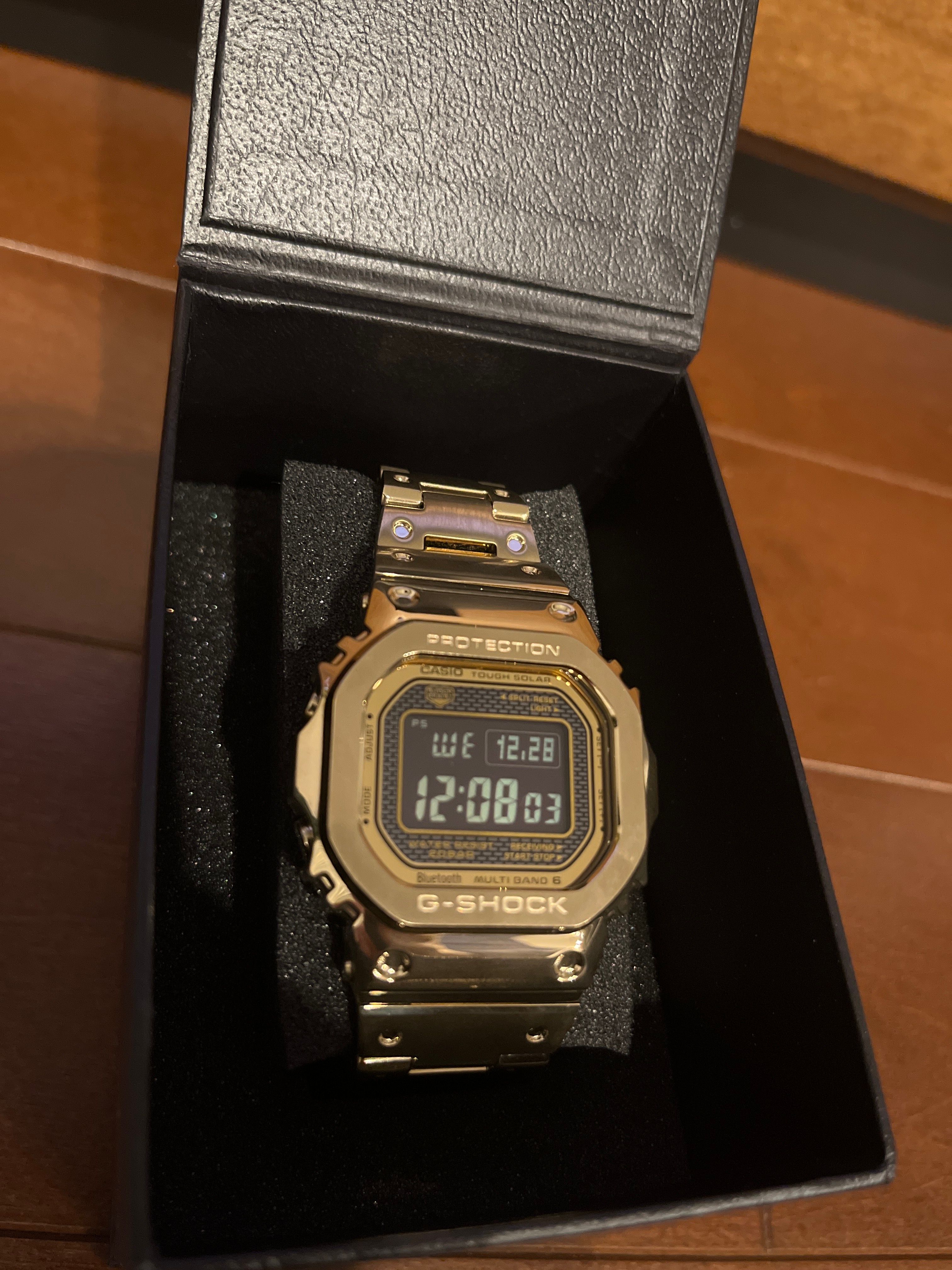 Casio G-Shock GMW-B5000GD-9 - 44mm in Stainless Steel