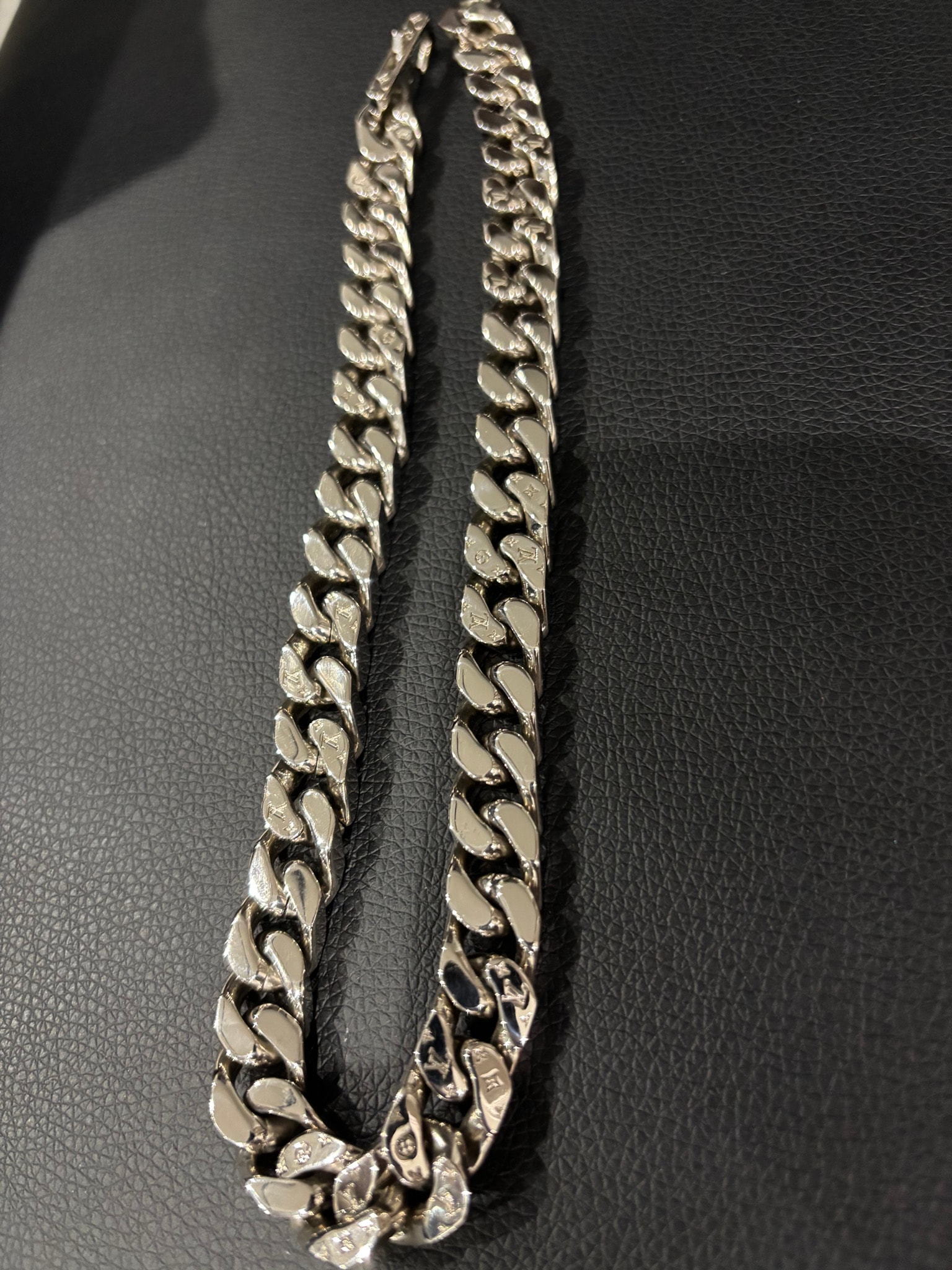 Louis Vuitton LV Chain Links Necklace