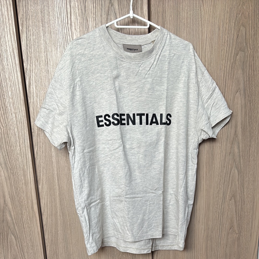 ESSENTIALS 半袖Tシャツ