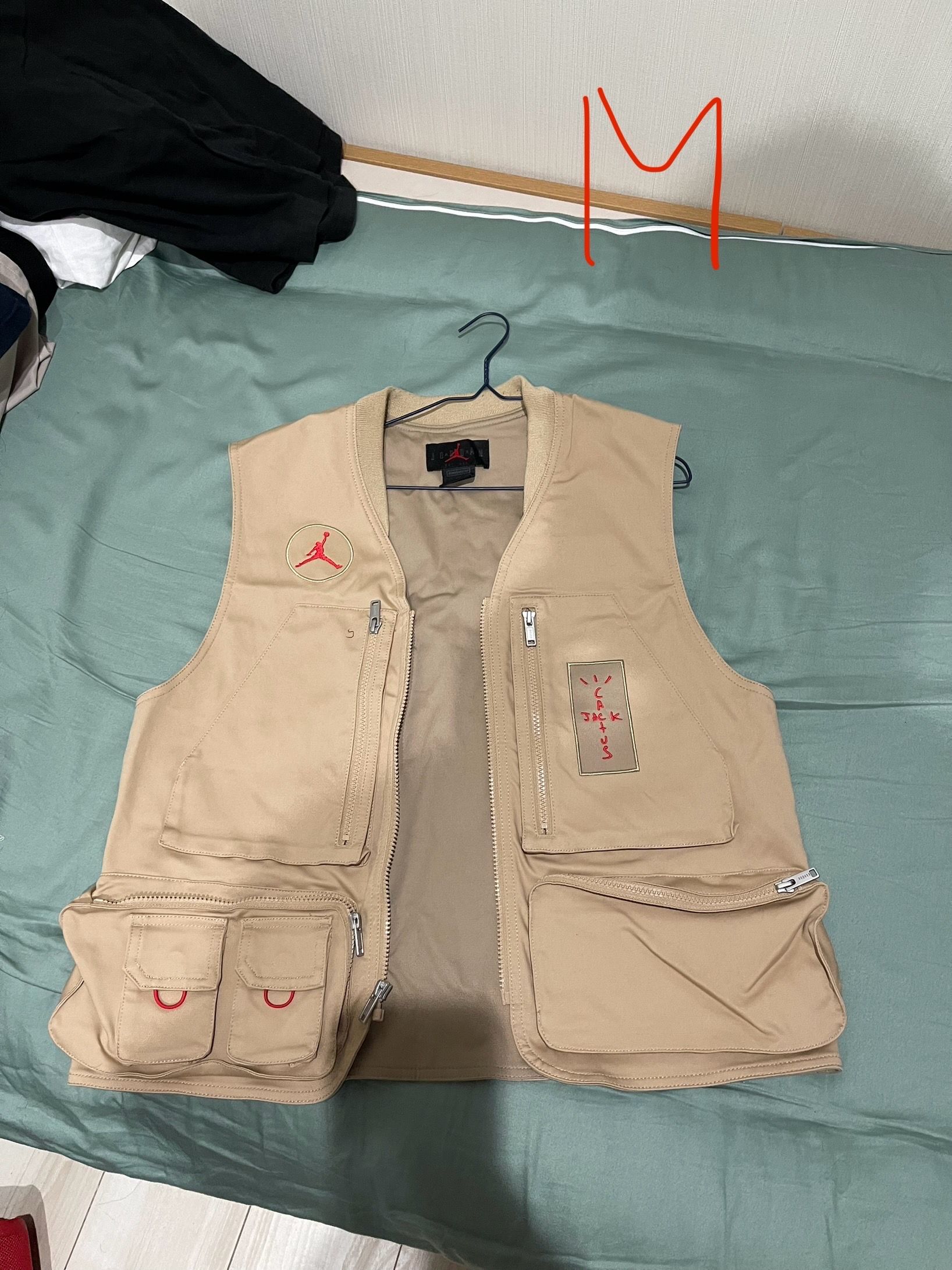 Air Jordan x Travis Cactus Jack Utility Vest "Khaki Desert"