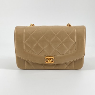 CHANEL(シャネル)ダイアナ22 マトラッセ チェーン ショルダー バッグ 3番台 ベージュ