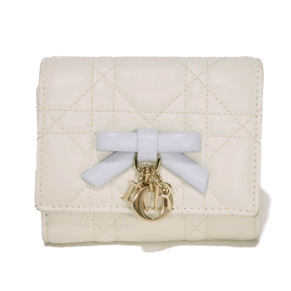 Dior ディオール Qixi LadyDior Hibiscus ウォレット 現行 リボン アイスブルー バイカラー ロゴチャーム カナージュ ラテホワイト 札入れ カードケース コインケース 三つ折り財布 S2624OUQC_M13E