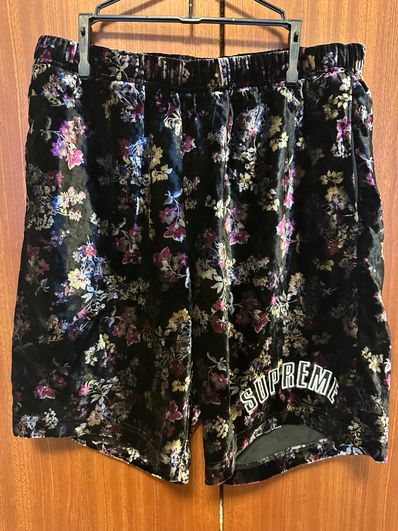 Supreme Floral Velour Short "Black"