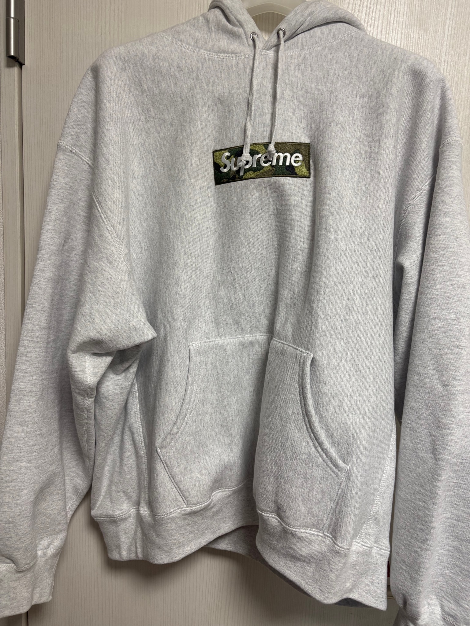 Supreme Box Logo Hooded Sweatshirt "Ash Grey" (23FW)