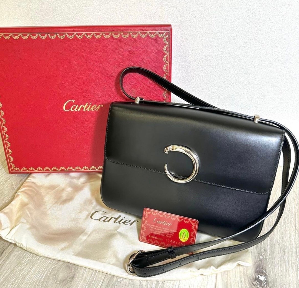 【ほぼ新品】Cartier カルティエ  パンテール ドゥ カルティエ  ミニバッグ ブラック レザー 