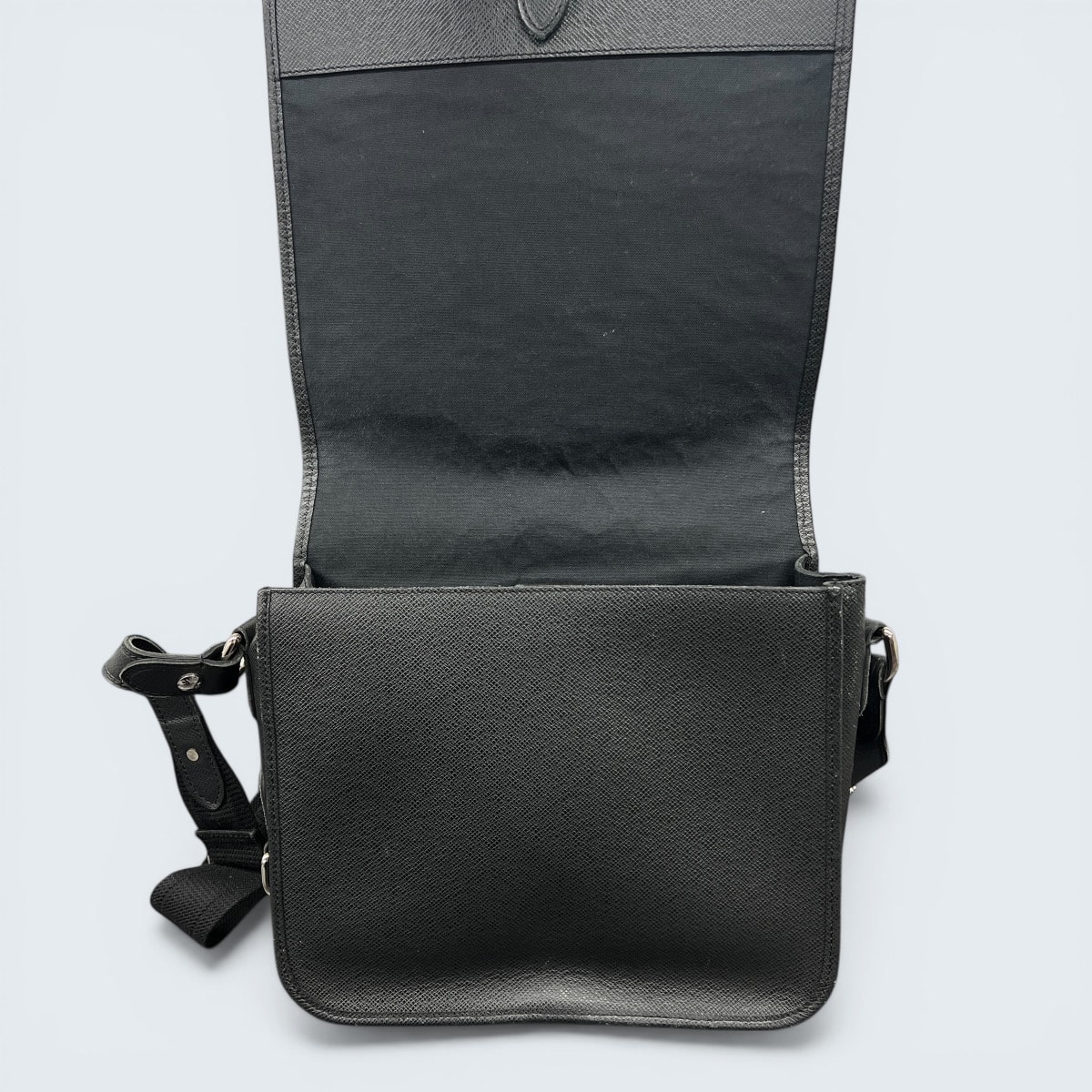 ルイヴィトン　 メッセンジャーバッグ 　タイガ 　アンドレイ アルドワーズ D (傷や汚れあり)】LOUIS VUITTON ルイヴィトン アンドレイ タイガ