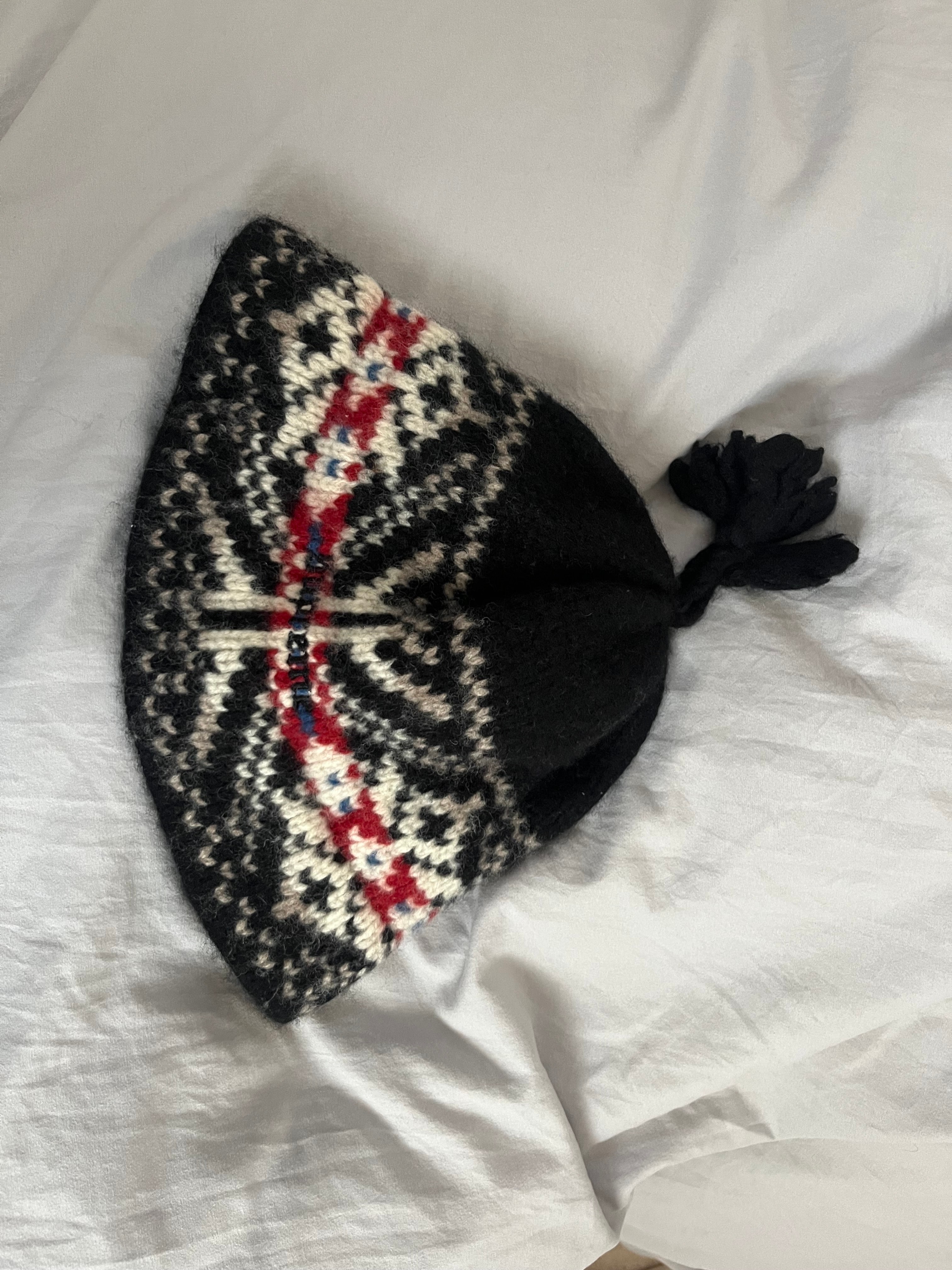 Supreme Tassel Beanie "Black"