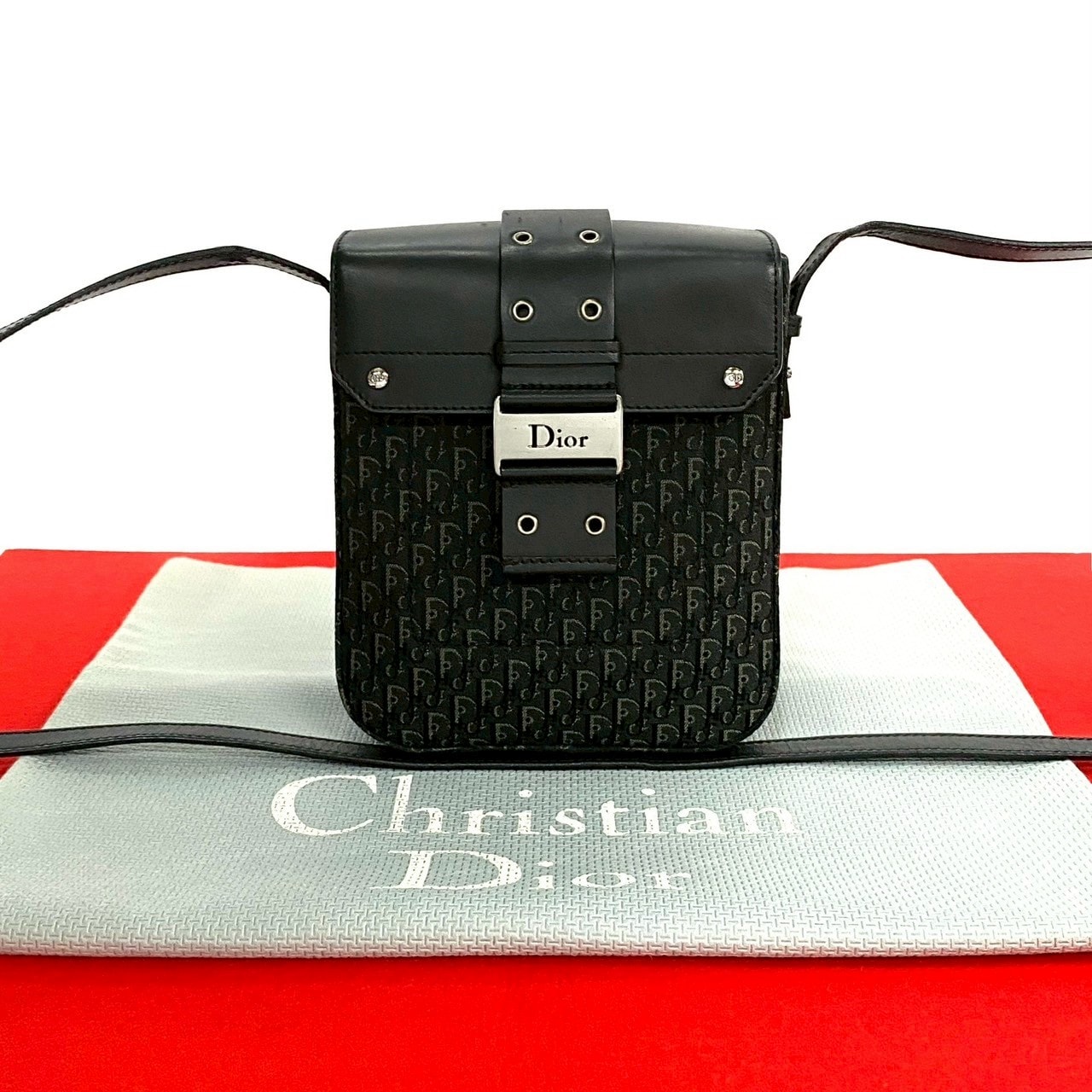 Christian Dior ディオール ストリートシック トロッター 柄 ロゴ 金具 レザー キャンバス ショルダーバッグ ブラック
68928