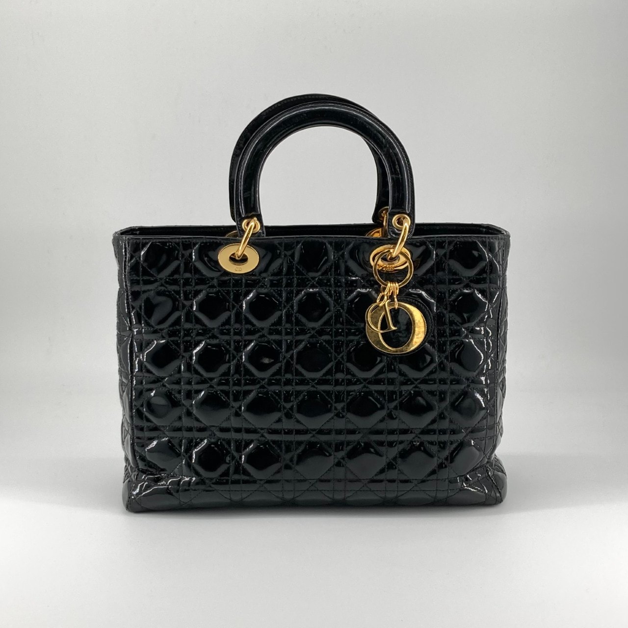 Christian Dior(クリスチャンディオール) レディディオール ゴールドチャーム エナメルパテントレザー トートバッグ ブラック