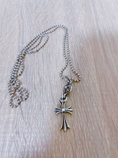 クロムハーツワンボールタイニーCHクロスチャームペンダント