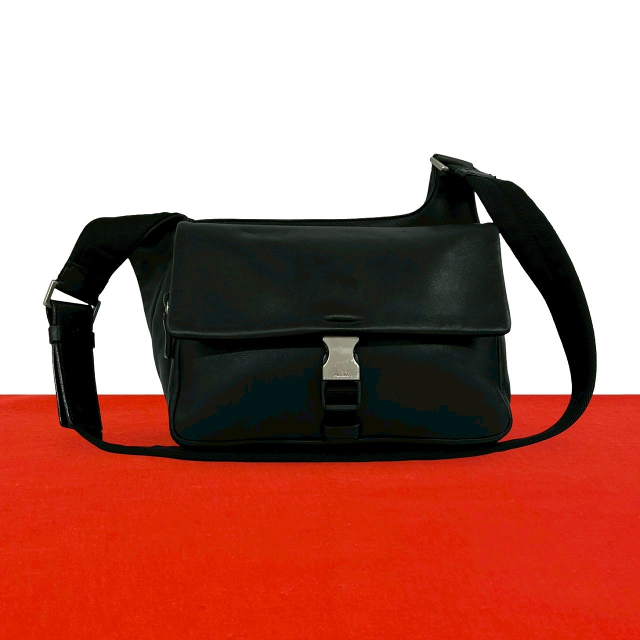 PRADA プラダ ロゴ 金具 レザー ナイロン ショルダーバッグ ブラック
 37531