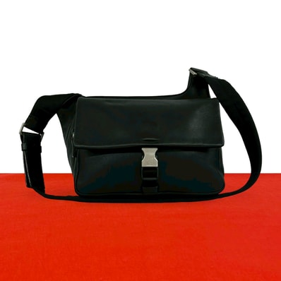 PRADA プラダ ロゴ 金具 レザー ナイロン ショルダーバッグ ブラック
37531