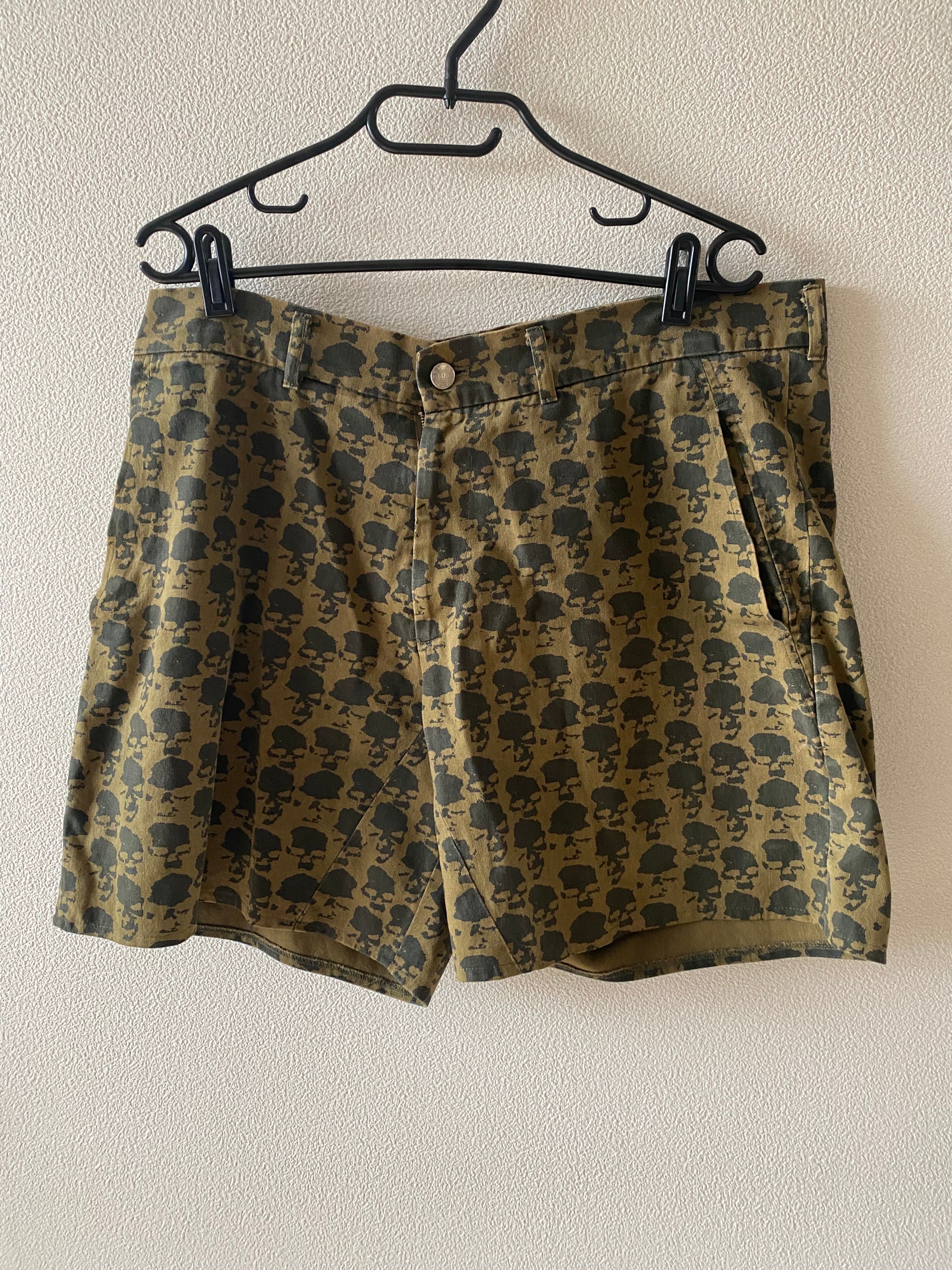 スカル ショートパンツ