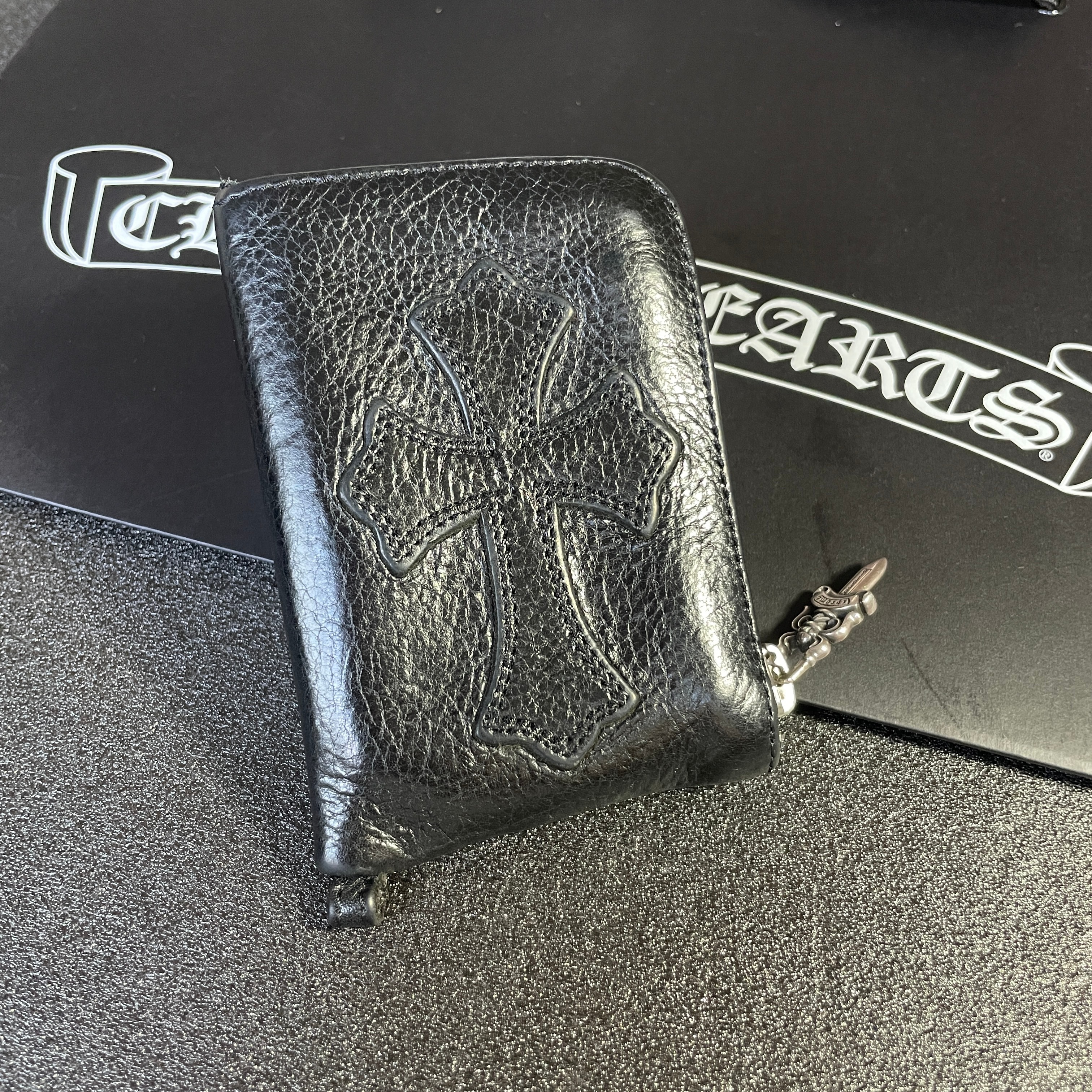 Chrome Hearts Tiny Zip Wallet Leather Cross Patch "Black"