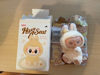 POP MART THE MONSTERS (LABUBU) Have a Seat Plush Series SISI