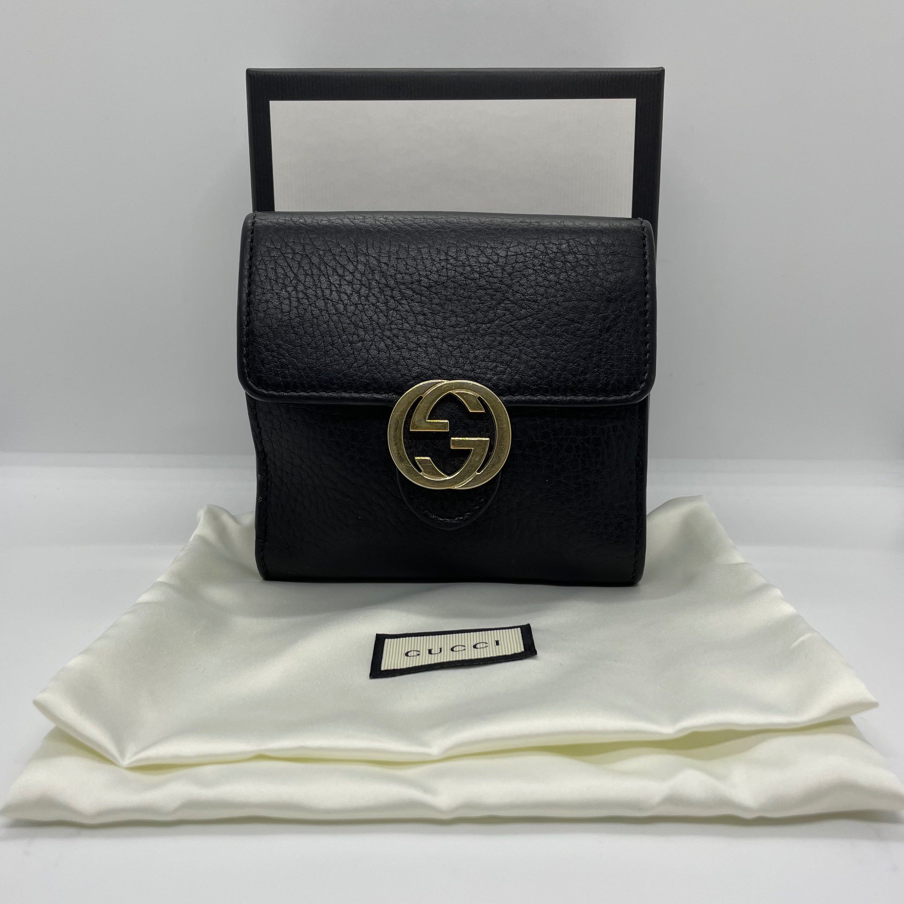 GUCCI Interlocking GG Compact Wallet ”Black”