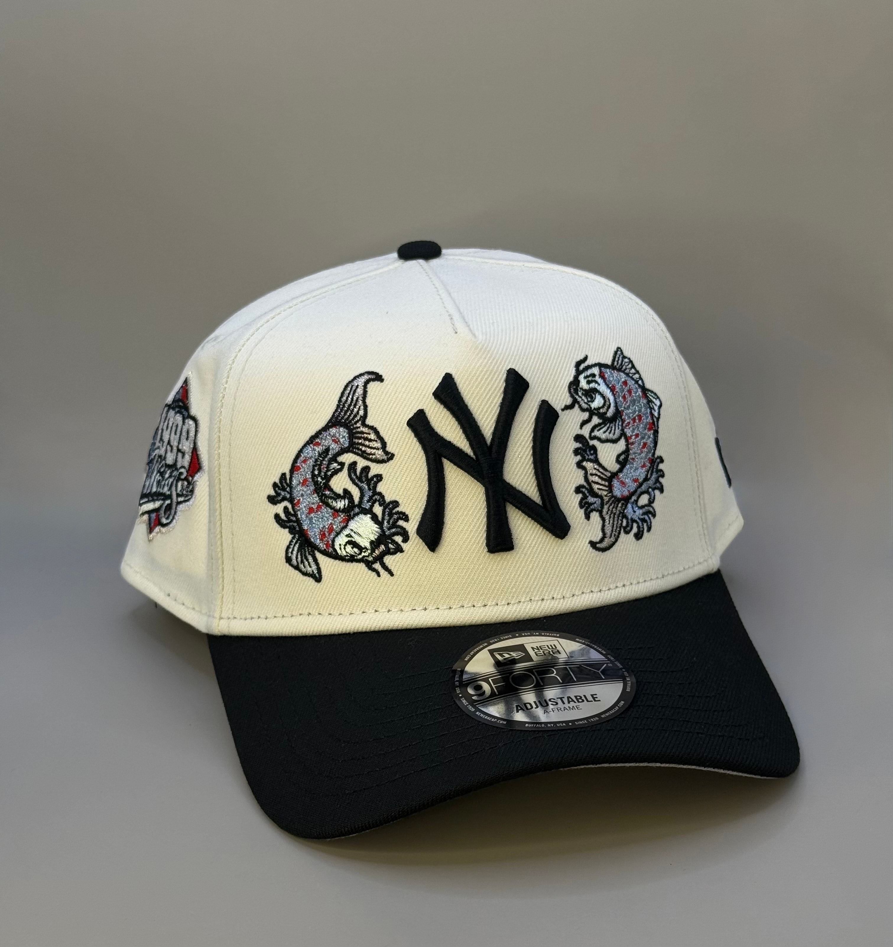 【限定発売】New Era 9FORTY ニューヨーク・ヤンキース Koi ワールドシリーズ 1999 クローム ツートーン