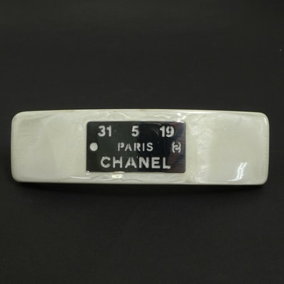 シャネル CHANEL バレッタ レジン/メタル オフホワイト/シルバー レディース【中古】 e62088a