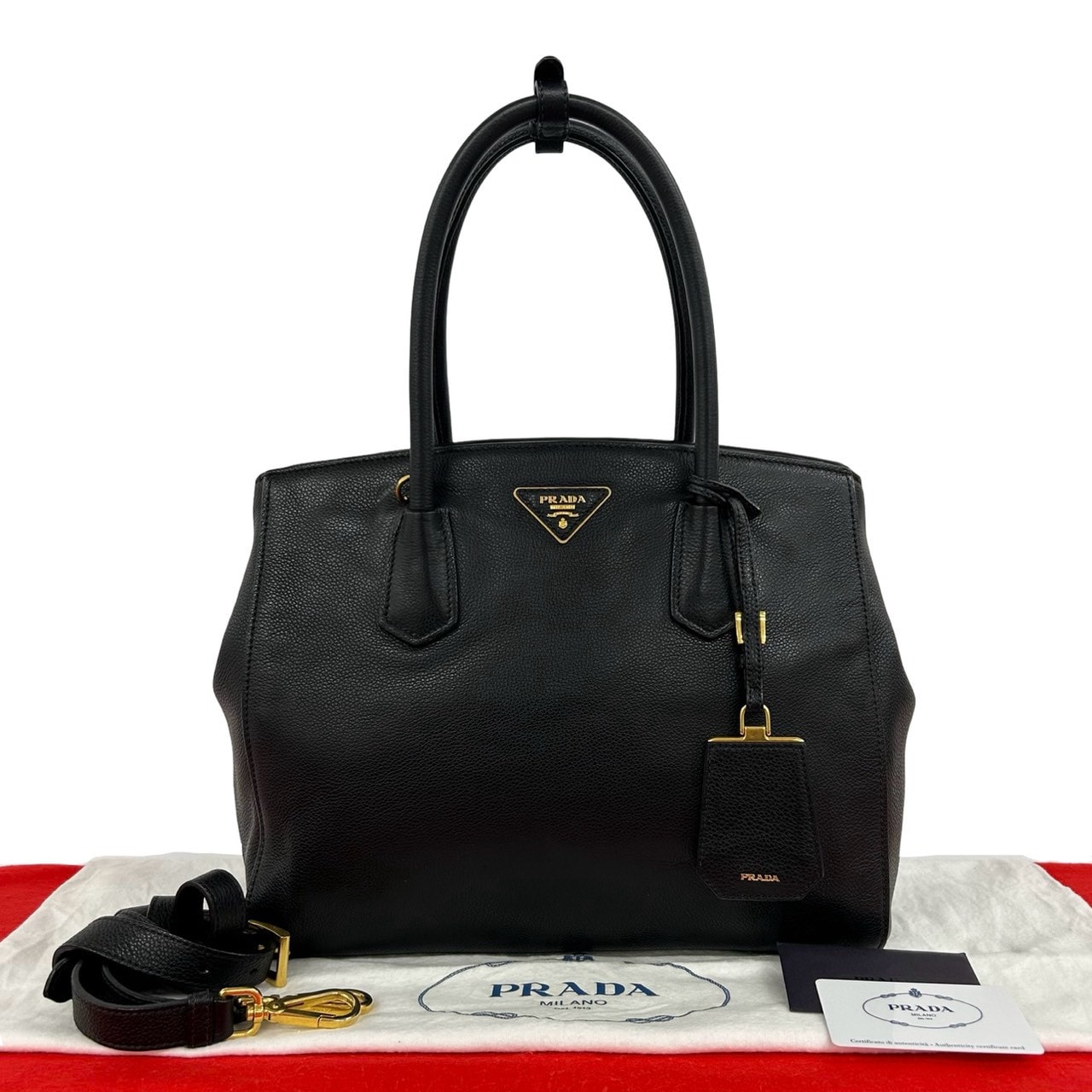 PRADA プラダ 三角ロゴ 金具 レザー ショルダーバッグ ブラック
 86845
