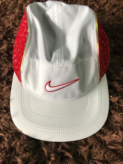 Supreme / Nike Bouclé Running Hat "White"