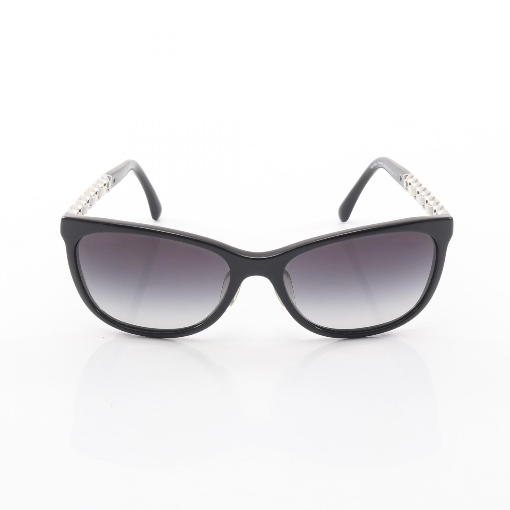 シャネル CHANEL ココマーク サングラス 衣料品 レザー プラスチック / メタル レディース ブラック系 / ホワイト系 【中古】