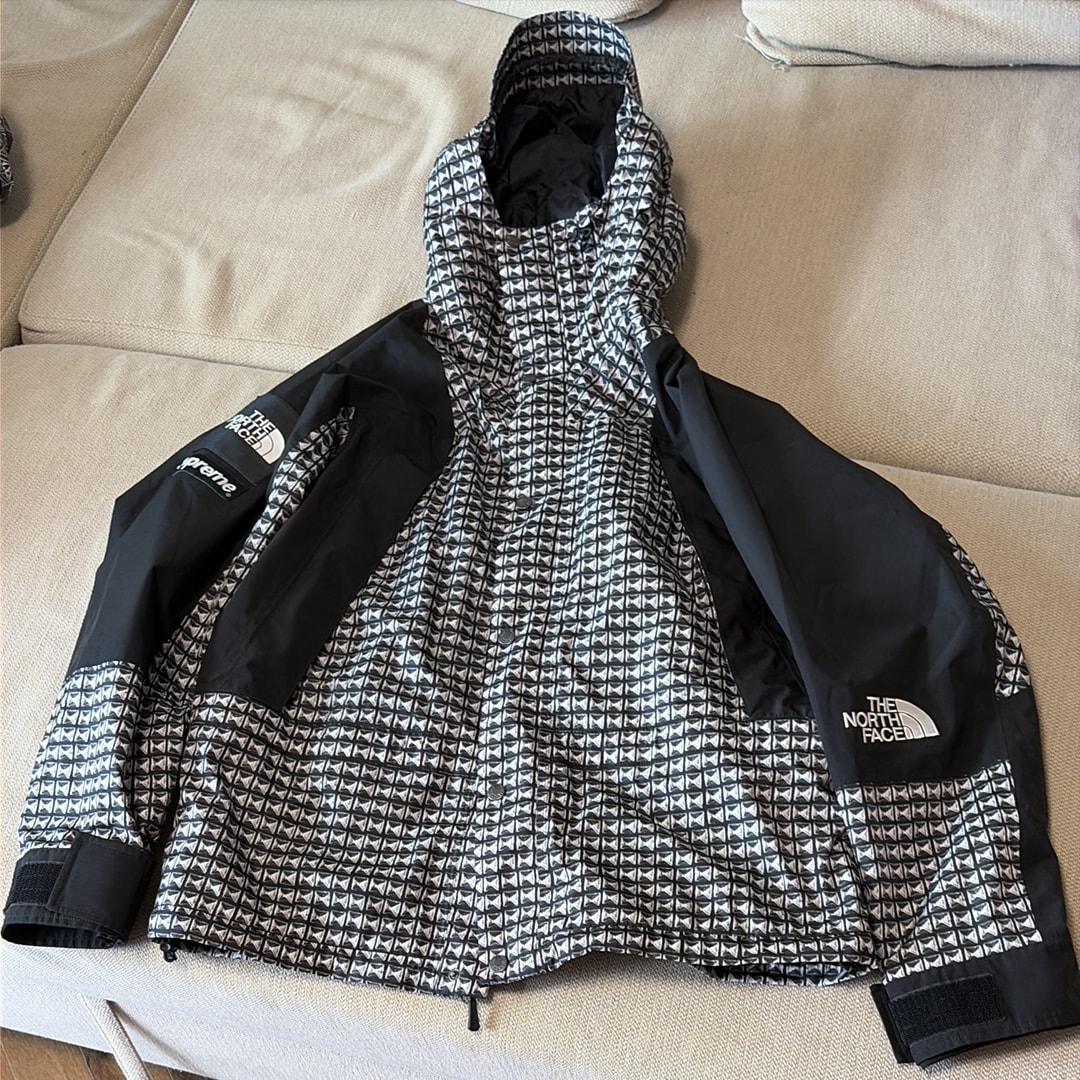 Supreme x The North Face Studded Mountain Light Jacket "Black"